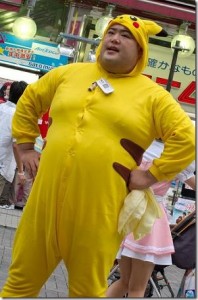 Cosplay-Fails-Pikachu